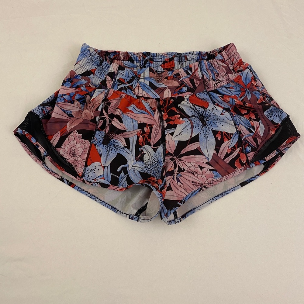 Lululemon size 2 - Hotty Hot Shorts